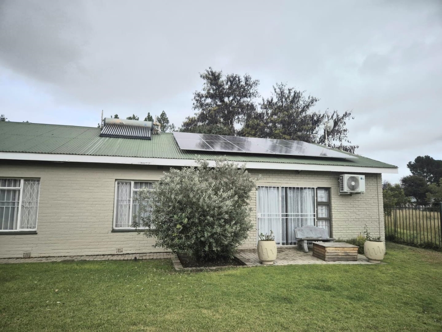 5 Bedroom Property for Sale in Roodewal Free State